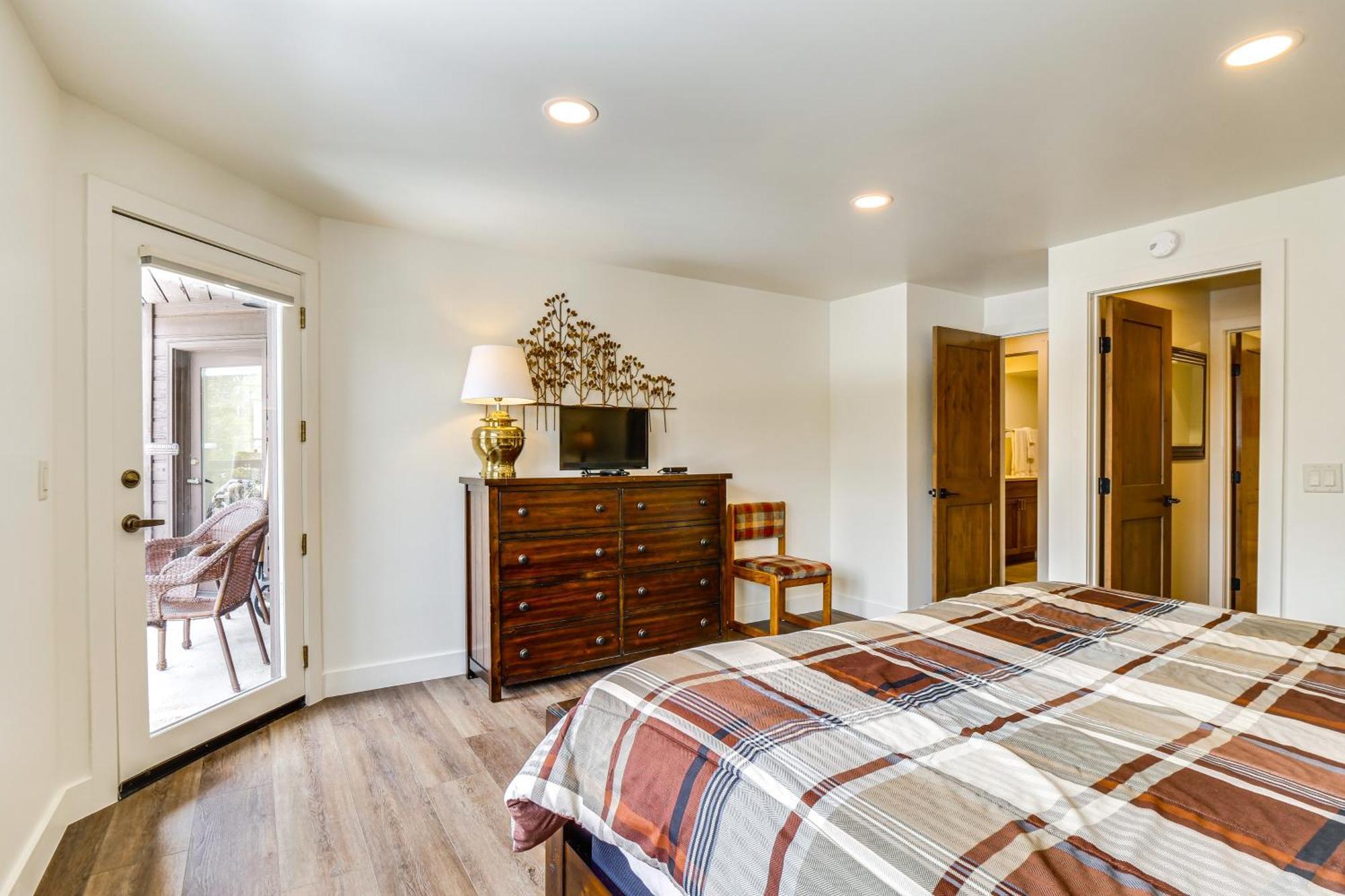 Bright Breck Condo - Walk To Shuttle And Main Street Breckenridge Esterno foto
